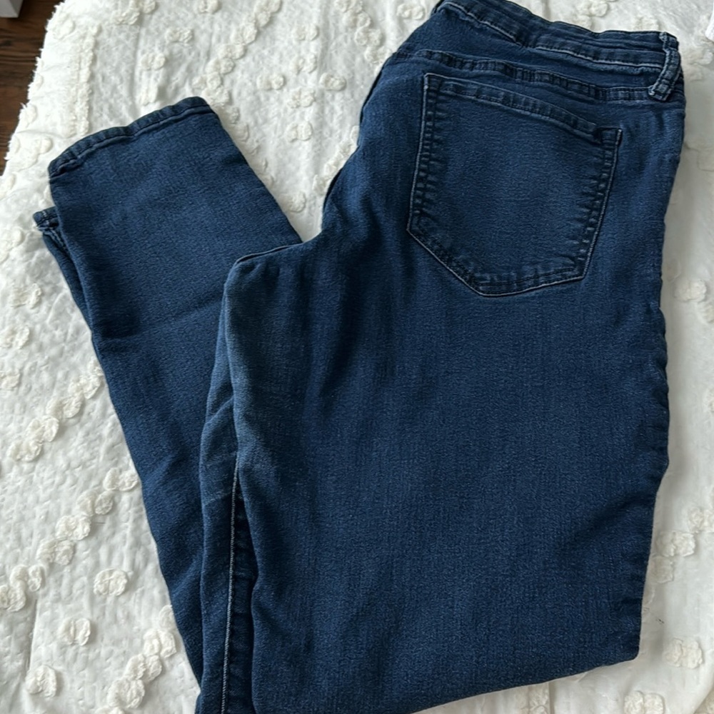 Old Navy rockstar, low rise jeans
